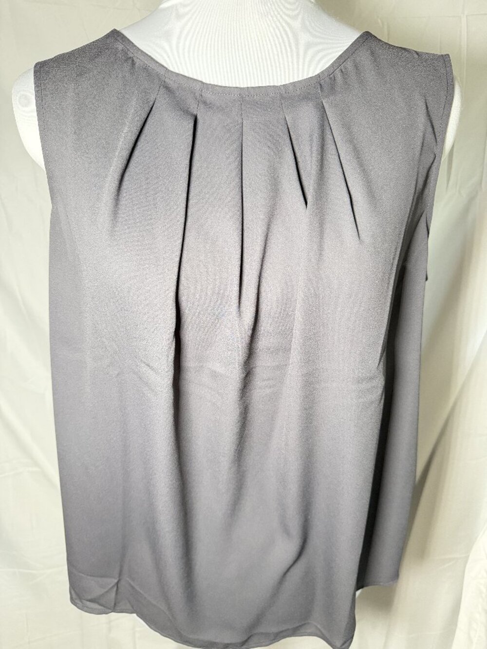 Worthington Gray Sleeveless Top with Pleated front
